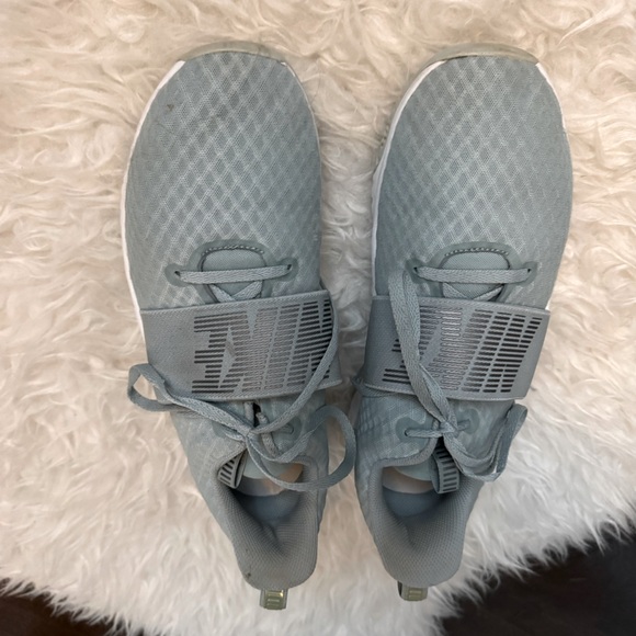 Nike Renew In-Season training sneakers, gray w/ elastic band & branding Sz 11 - Picture 10 of 10